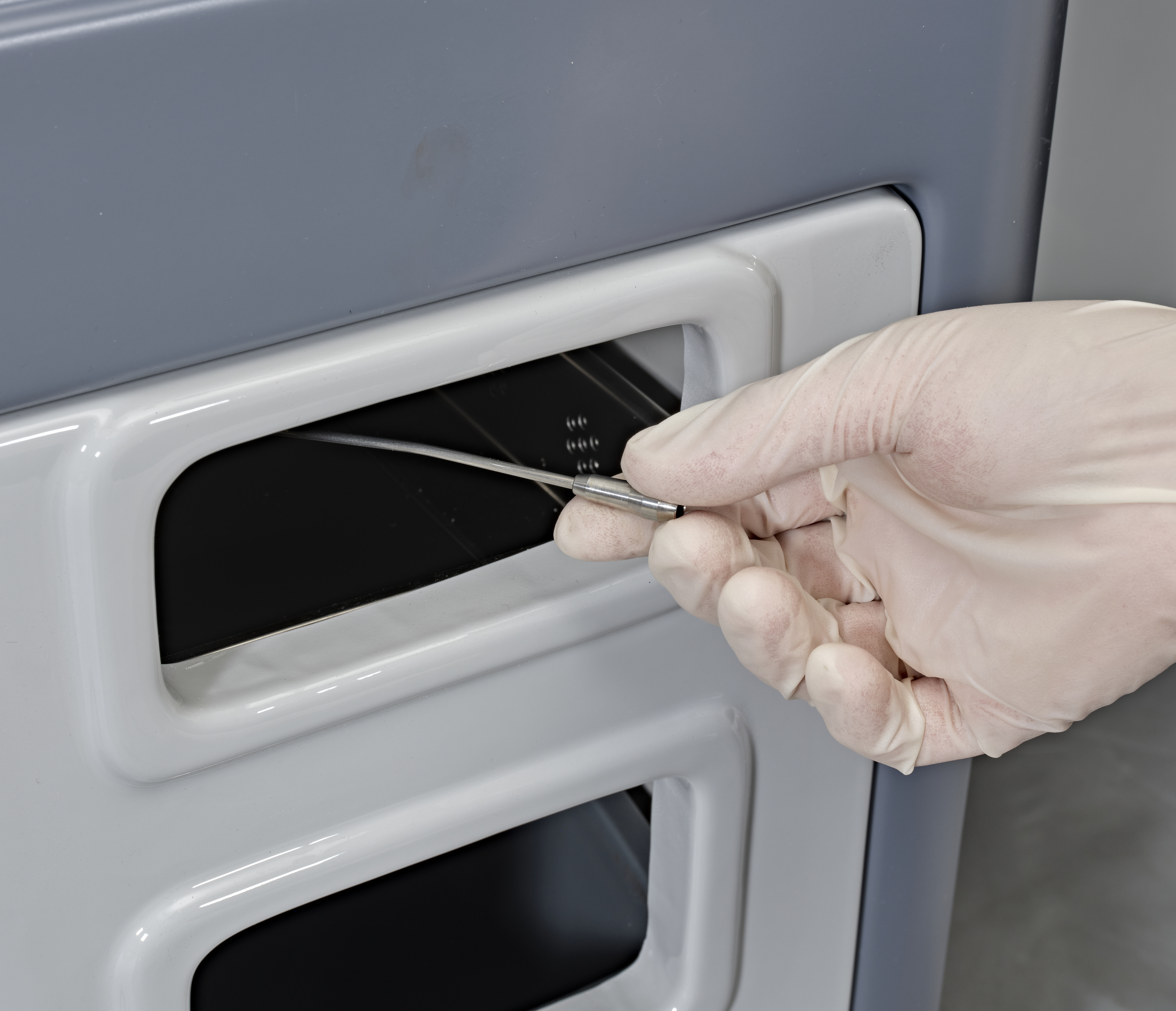 已完成的耳鼻喉检查装置耳鼻喉椅耳鼻喉手术患者手术台